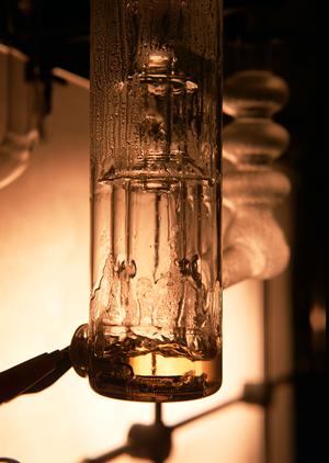 剥がせるシールのOEMも請け負う企業